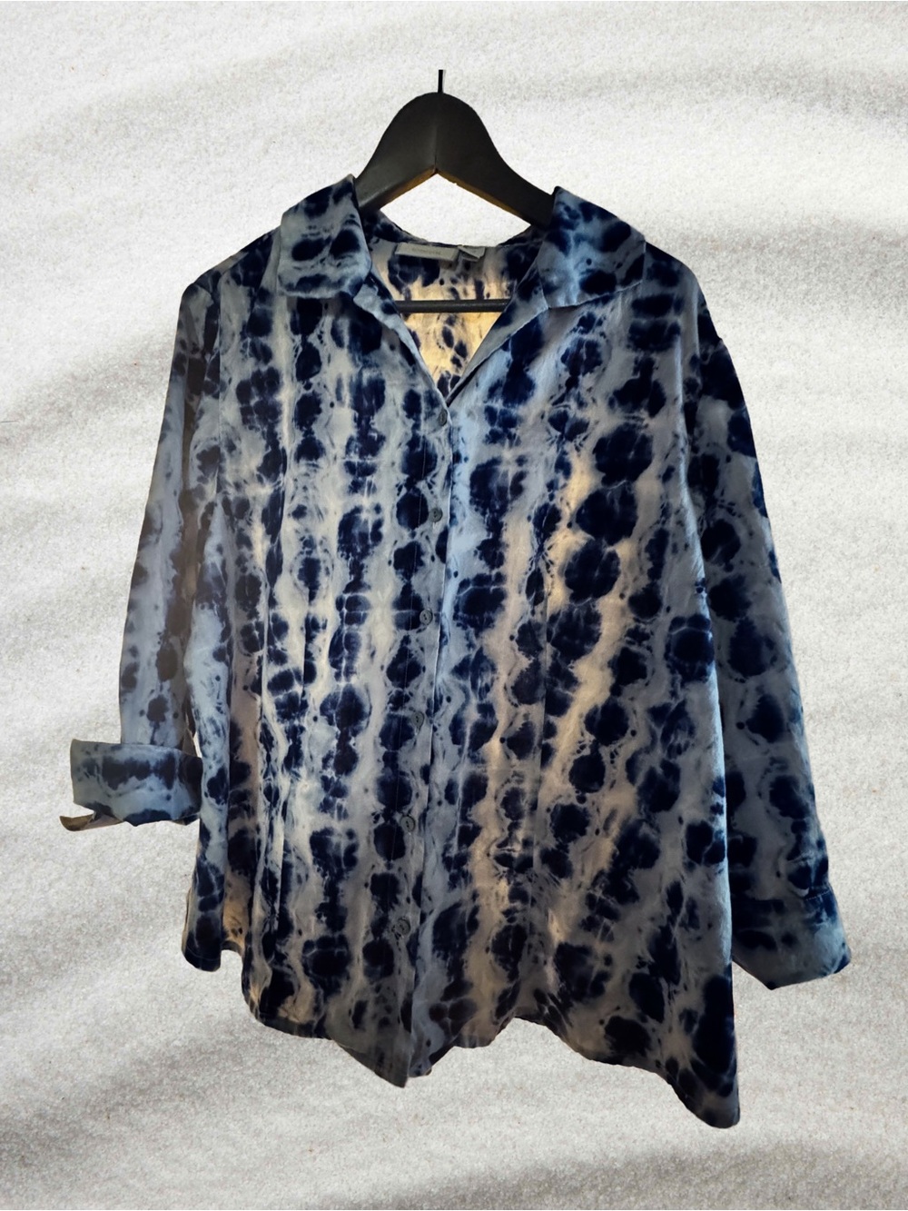 Chico's Navy and White Tie-Dye Blouse EUC. Size 3 or XL.